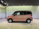 両側パワースライドドア付きだから、狭い駐車スペースなどでの 乗り降りラクラク!小さなお子さまのいるご家庭には嬉しい装備。