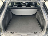 ゆとりある広々とした車内空間は、ドライブを始め買い物やレジャーなど、幅広く活躍します。一人でもみんなとでもお出かけを楽しみましょう!