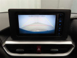 バックモニターを装備しています。車庫入れ時等に車両後方が確認出来るのでとても便利です。