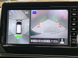 【アラウンドビューモニター】車を上から見下ろしているかのような映像で周囲の状況がひと目で確認、狭い駐車場に駐車するときも安心です♪♪障害物などがあると警告音がなりますので安心して駐車が出来ます★