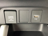 スマートフォンなどの音楽再生が可能なUSB接続ジャック装備車両です♪♪♪