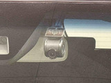 事故直前・直後のデータを記録しておくことで、客観的な検証を行うことができるドライブレコーダーが付いてます。保証は修理保証のみとなります。