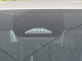 【トヨタセーフティセンス】走行中に前方の車両等を認識し、衝突しそうな時は警報とブレーキで衝突回避と被害軽減をアシスト。より安全にドライブをお楽しみいただけます。