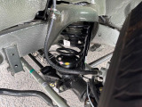 お車を安心してお乗りいただく為には、足回りの定期点検が欠かせません。サービスサポート(有償保証)では無料点検もご提供しており、安心のカーライフをお過ごしいただけるサポート体制が整っています。