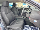 ドライバーによって運転しやすいポジションは異なり、あの車はどうなのか不安なこともありますよね。気になるお車は店頭で乗り込んでご確認いただけます♪