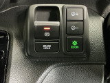 パーキングブレーキはスマートな電子制御式と合わせて渋滞時等にブレーキペダルから足を離しても停車状態を保持してくれるオートブレーキホールド機能で運転が楽になります。スタートはアクセルペダルを踏むだけ