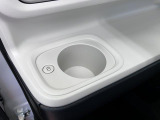 ホットドリンクをちょうど良い温度でキープしてくれる保温機能付きのホッとカップホルダー