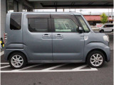 当店の展示車は、プロの業者にボディーの磨き、ルームクリーニングを依頼していますので、とてもきれいです!!ぜひ、見にいらしてください!