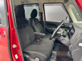 ゆったりとした運転席廻り♪