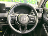 インテリアに合わせたデザインのステアリングは、運転される方のことも考え、運転しやすい形状、大きさです。是非一度、実際に触ってお確かめください。