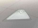 【i-ACTIVESENSE】走行中に前方の車両等を認識し、衝突しそうな時は警報とブレーキで衝突回避と被害軽減をアシスト。より安全にドライブをお楽しみいただけます。