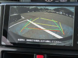 バックモニター付きでガイドラインがモニターに表示され、車庫入れや縦列駐車などの際に役立ちます!