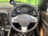 【純正革巻きステアリング】上質な革を使用することで、手にしっかり馴染みとても運転しやすいハンドルです♪