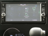 純正7インチメモリーナビです。 ラジオ、CD・フルセグTV、Bluetoothオーディオ接続が利用可能です。