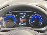 【メーター】メーター内のカラーディスプレイには運転をサポートするさまざまな情報を表示!