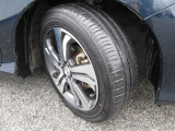 185/55R16インチのモデューロ製アルミホイール。