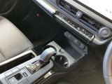 ☆トヨタ認定中古車の安心1 まるごとクリ-ニング☆室内外すみずみまで美しく仕上げています。