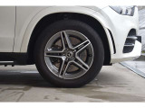 シュテルン近鉄グループは箕面と奈良学園前に店舗を構えております。系列店舗に気になるお車がある場合はお問い合わせくださいませ。