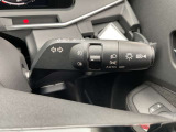 トンネル進入時や暗くなれば自動点灯するオートライトです。