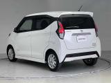 【ワイド保証】日産販売店の中古車には、無料で保証が付いています。走行距離無制限で、無料保証期間は1年間から。品質に自信があるから実現した、日産ならではの保証です。