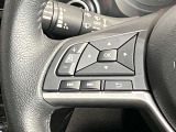 【ハンドルスイッチ】ハンドルから手を離すことなく、オーディオやメーター内モニターの操作ができるステアリングスイッチ付★