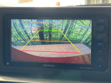 【バックカメラ】駐車時に後方がリアルタイム映像で確認できます。大型商業施設や立体駐車場での駐車時や、夜間のバック時に大活躍!運転スキルに関わらず、今や必須となった装備のひとつです!