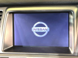 【メーカー純正ナビ】インテリアに溶け込むスタイリッシュな「専用設計」メーカーナビを装備♪視認性や操作性など基本性能にも優れ、より上質なカーライフをお楽しみいただけます。