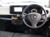 運転席廻りです。