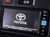 【純正ナビ】人気の純正ナビを装備しております。ナビの使いやすさはもちろん、オーディオ機能も充実!キャンプや旅行はもちろん、通勤や買い物など普段のドライブも楽しくなるはず♪