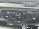 【 オートエアコン 】車内温度を感知して自動で温度調整をしてくれるのでいつでも快適な車内空間を創り上げます!//