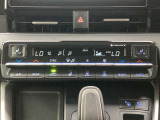 オートエアコンは温度を設定するだけで、自動で風量などを設定してくれます。運転しながら操作も必要ないので、安全性も向上します。