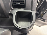 【運転席ドリンクホルダー】