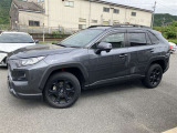 販売するすべての中古車に【ロングラン保証】が付帯します。走行距離無制限・期間は1年間です。保証修理は全国5000箇所のトヨタテクノショップにてお受けいただけます。