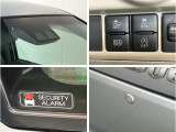 品質へのこだわり!フロアマットやシートなど車内をキレイに清掃し、ニオイや汚れなどを徹底的にクリーニングしてもらっております。室内はピカピカです☆