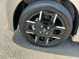 タイヤの残溝もチェックポイントです!