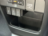 充電用USBジャックもついていて便利です!