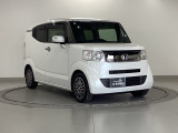 【HID】ディスチャージヘッドライトが装備されています。夜間走行時や雨の日に明るく安全に前方を照らすことが出来ます。対向車からも見えやすいので相手に接近を知らせることも出来ます。