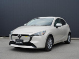 世界統一名称の『MAZDA2』となったコンパクト。「Be a Driver」のスローガンのもと、最適なドライビングポジションを提供できる室内空間と思い通りの走行性能を持った、クラスを超えたお車です!