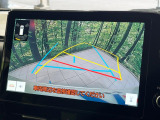 【バックカメラ】駐車時に後方がリアルタイム映像で確認できます。大型商業施設や立体駐車場での駐車時や、夜間のバック時に大活躍!運転スキルに関わらず、今や必須となった装備のひとつです!