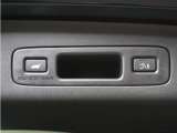 ◆予約機能付きパワーテールゲート◆キーや運転席のボタン、ハンズフリー機能など多彩なアクセスで自動開閉できます。