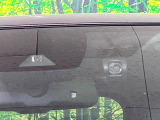 【トヨタセーフティセンス】走行中に前方の車両等を認識し、衝突しそうな時は警報とブレーキで衝突回避と被害軽減をアシスト。より安全にドライブをお楽しみいただけます。