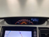 メーターが運転席から見やすいインパネ中央部に配置してるので走行中の視線移動が少なく快適です。