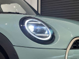 LEDヘッドライト・1目でMINIと分かる丸目のライトです。