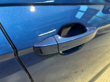&rdquo;Keyless Access&rdquo;によって、ドアハンドルに手をかけるだけでドアロックが解除できます!