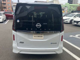 プライバシ-ガラスが装備されています。外を見るときは気にならずに、後方車両から車内が見えにくい設計です。