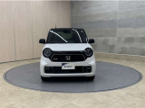 お車購入のポイントとなるフロントマスクです!かわいらしい目つきが印象的なデザインのヘッドランプです。