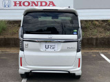 飽きのこないデザインと、CUSTOMのエンブレムがカッコいいリアになってます!