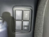 【横滑り防止機能】 車両走行安定補助システム搭載  車が横滑りしそうになった際に、横滑りを防ぐ安全装備が付いています。