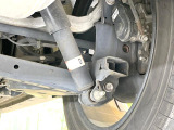 お車を安心してお乗りいただく為には、足回りの定期点検が欠かせません。サービスサポート(有償保証)では無料点検もご提供しており、安心のカーライフをお過ごしいただけるサポート体制が整っています。
