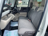 【助手席 】納車前には専門業者にてクリーニングを実施し綺麗な状態でお渡します!